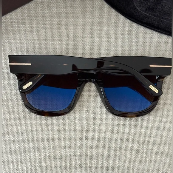 Tom Ford Havana Black Sunglasses - Picture 11 of 13